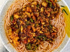 烧肉米线-老奶烧肉米线