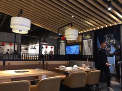 大堂-山城外·非遗酸菜鱼(新都汇融店)
