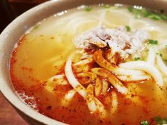 -亮亮面馆(经六路店)