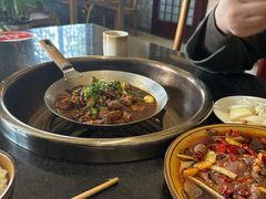 -周老三跷脚牛肉·全牛火锅(非遗传承店)