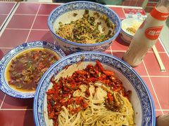 -赣南粉局·赣菜夜排档(新天地店)