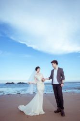 -现代经典婚纱摄影