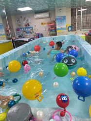 -小鸭先知婴儿游泳馆