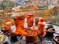 -包整·丝娃娃(甲秀楼景观店)