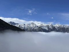 -亚拉雪山风景区