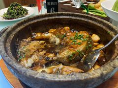 石锅碟鱼头-新海渔港·胶东海鲜家常菜·家宴(奥体中心店)