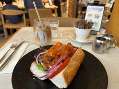 -La-Serene Café