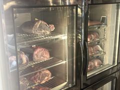 -羽深肉铺 Steak & Wine