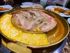芝士锅底-猪啊牛呀羊啊铜盘烤肉(正大广场店)