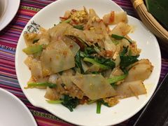 -香巴拉云南餐厅(华莱坞店)