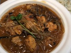 小鸡炖蘑菇-上关雪東北菜(中房金谊店)