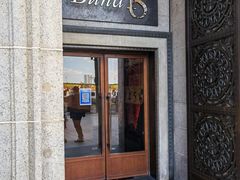 门面-Salon de The de Joel Robuchon(外滩18号店)