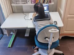 -moll学习桌椅(上海久光百货店)