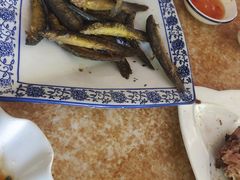 -黄记四更烤乳猪店