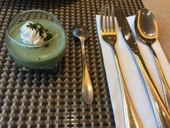 -亮马河饭店翠雅咖啡厅