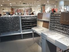 -三福时尚(三峡广场华夏银座店)