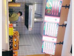 -侯志伟纯手工酸辣粉(荣民时代广场店)