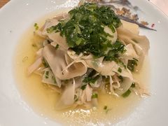 -渝信川菜 · 川味家常菜(财富购物中心店)