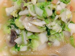 手捏菜炒蘑菇-新白鹿餐厅(爱琴海购物中心店)