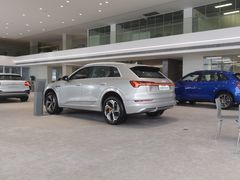 -上海冠松华奥奥迪4S店(张江店)