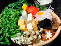 -湊湊火锅·茶憩(新中关购物中心店)