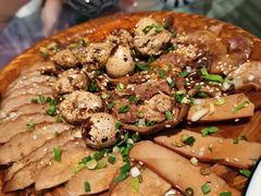 簸箕热卤-阿嫂印象·民间江湖菜(大学城店)