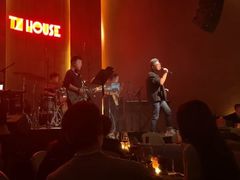-TZ House音乐现场(来福士中心店)