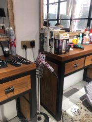 -摩力美发·烫·染·设计专业店