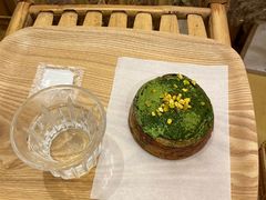 -天井·丑面包搭咖啡