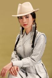 点击看大图 -苏雅影像蒙古婚纱摄影工作室