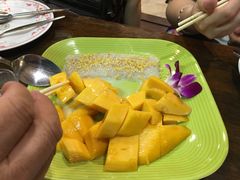 -Dang restaurant (patong phuket)
