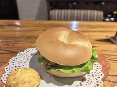 -房角石咖啡与书(吉大南校店)