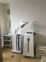 -苗方清颜专业祛痘连锁机构