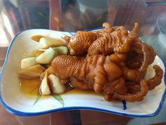 腊八蒜泡凤爪-聚首堂·特色小吃·肘子(什刹海德胜门店)