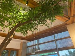 -蜜桃餐厅·伴山(湖滨商业街店)