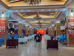 -老街坊美食汇(玉兰大街店)