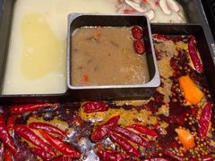 牛油辣锅底-巴奴毛肚火锅概念餐厅