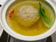 淮扬四季狮子头-宫燕府·京菜·烤鸭·淮扬菜(王府中心店)