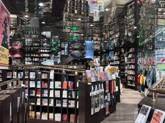 -钟书阁(群光广场店)