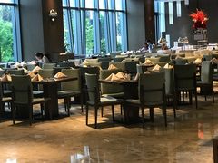 大堂-筠咖啡西餐厅(上海国展宝龙丽筠酒店)