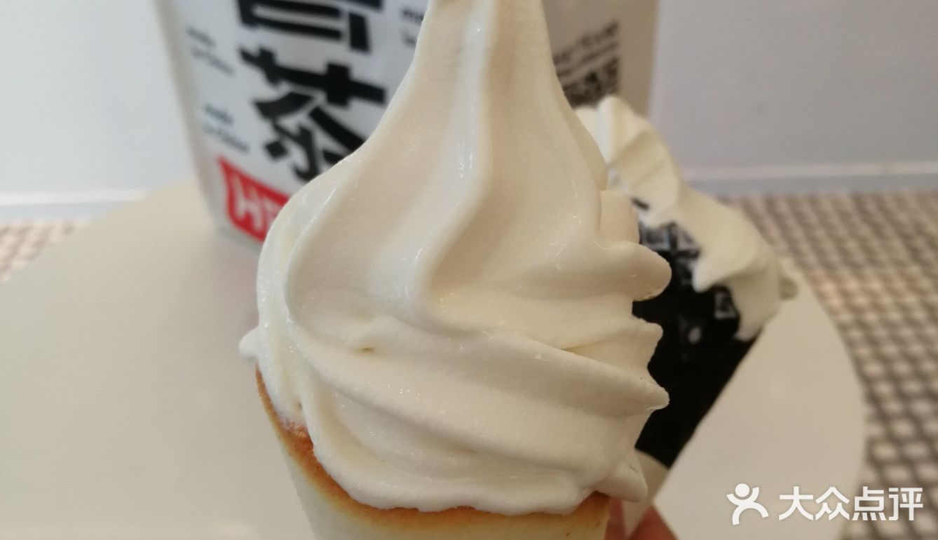 这算是我到过的奶茶店中感觉环境最干净店面，无论是柜台