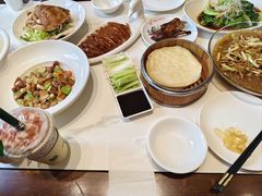 -梅利汴京烤鸭•开封豫菜地标店(东大街店)