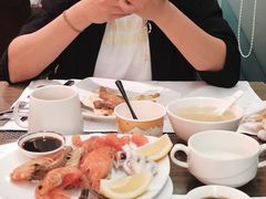 -东华假日酒店自助餐