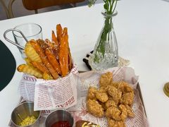 -露露家咖啡店