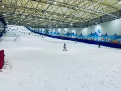 -乔波室内滑雪场