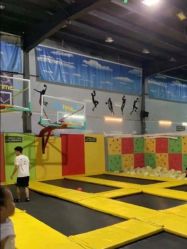 -飞跃蹦床乐园(南山科技园店)