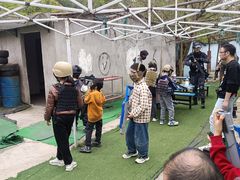 -东湖小天池真人CS彩弹野战基地