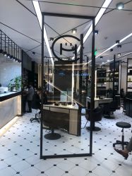 -HAIR CORNER