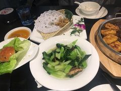 -河畔春天时尚餐厅