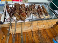 -喝丢一只鞋海鲜烧烤·海肠捞饭(文体街店)